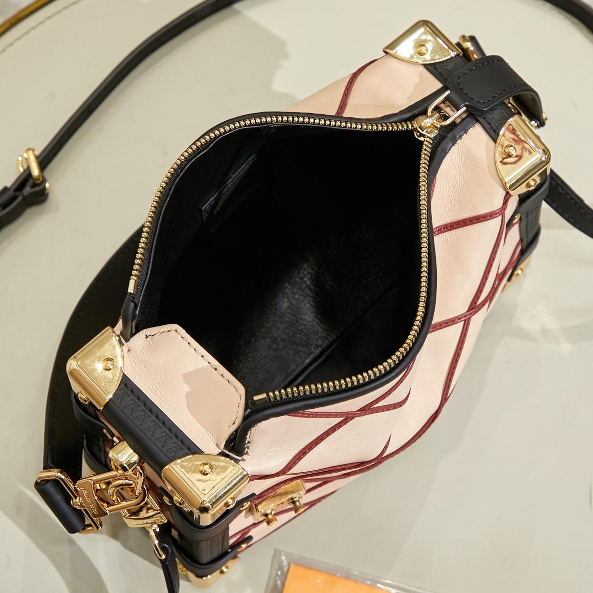 Louis Vuitton Side Trunk MM   M24403 - FashionPlug