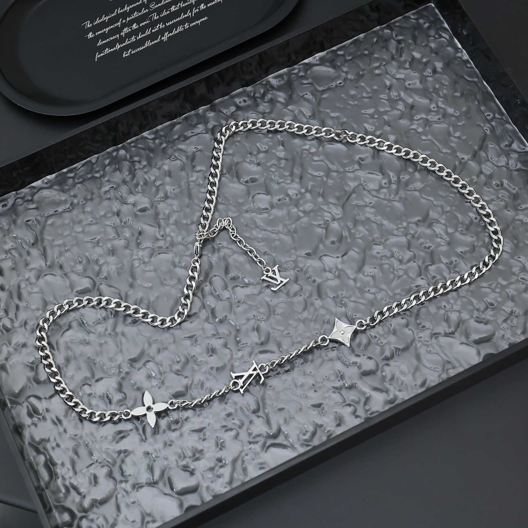 Louis Vuitton MNG Row Necklace   M01490 - FashionPlug