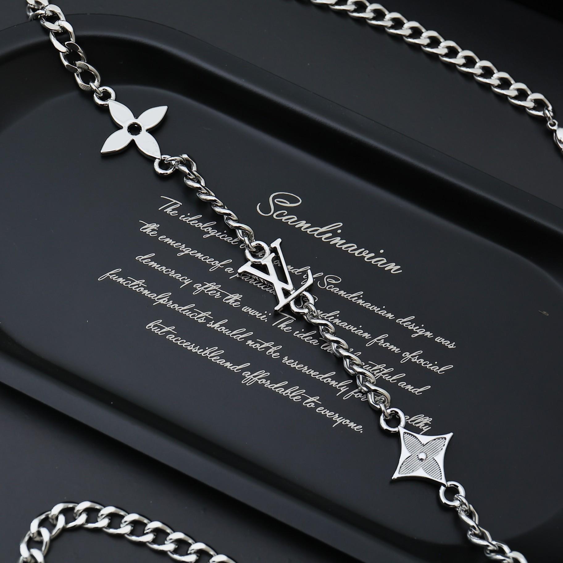 Louis Vuitton MNG Row Necklace   M01490 - FashionPlug
