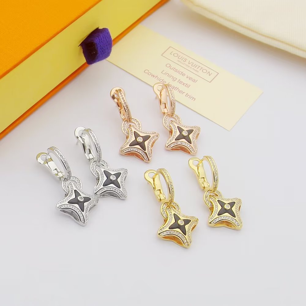 Louis Vuitton Ever Blossom Earrings - FashionPlug