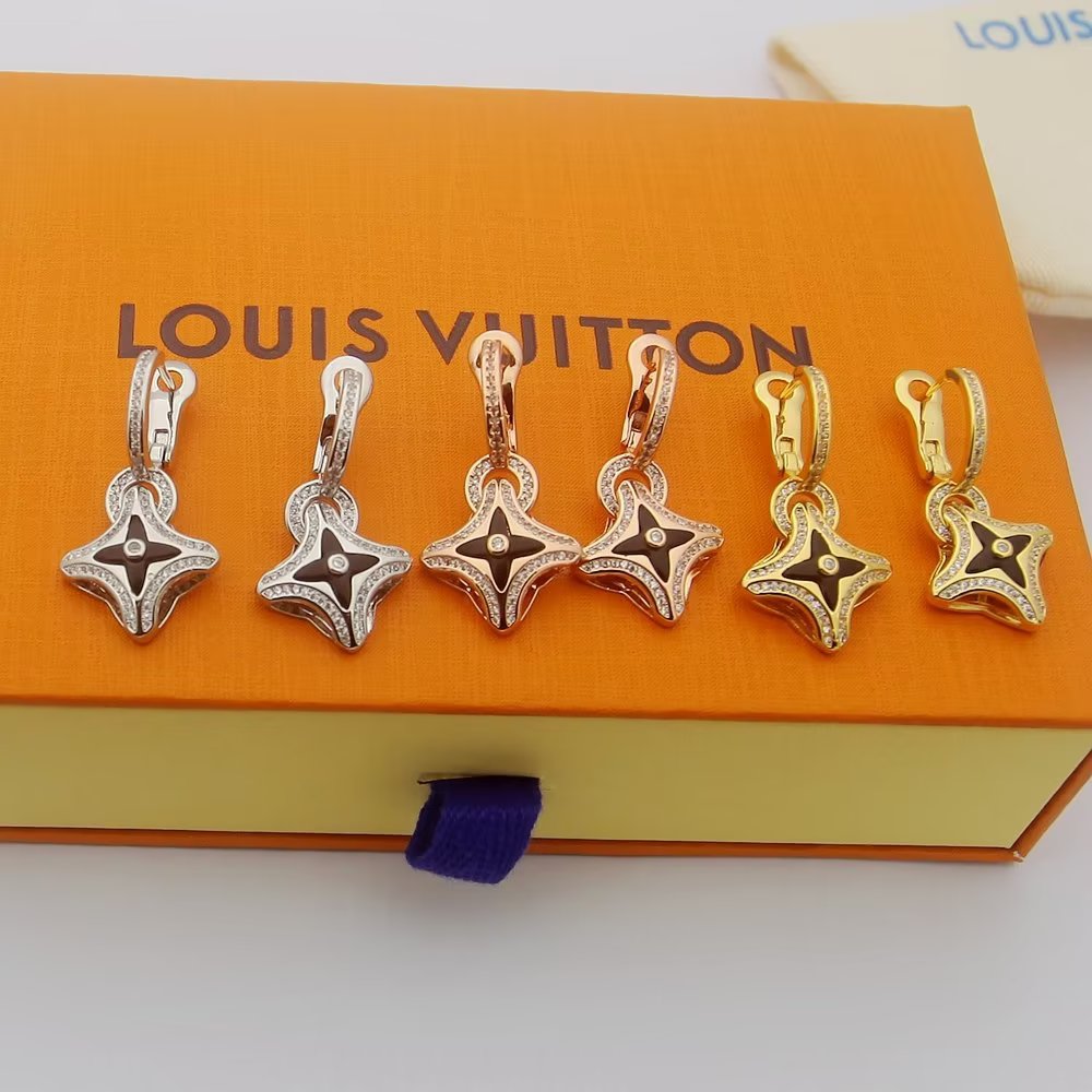 Louis Vuitton Ever Blossom Earrings - FashionPlug