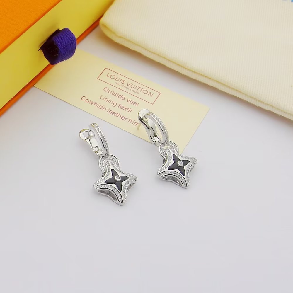 Louis Vuitton Ever Blossom Earrings - FashionPlug