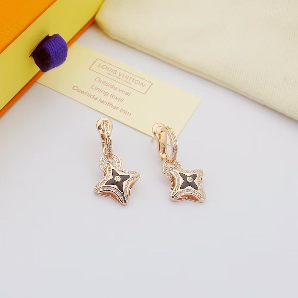 Louis Vuitton Ever Blossom Earrings - FashionPlug