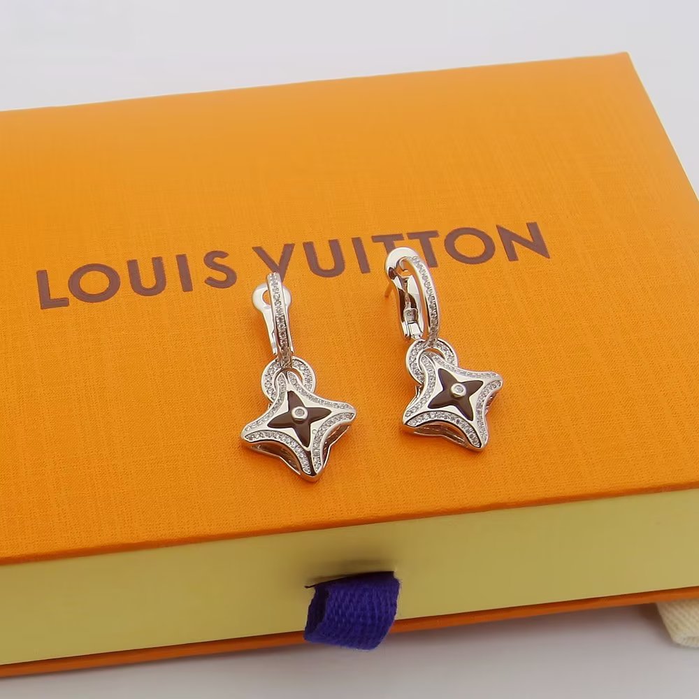Louis Vuitton Ever Blossom Earrings - FashionPlug
