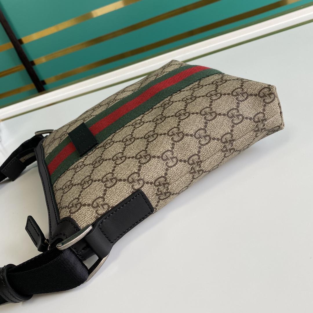 Gucci Web GG Supreme Flat Messenger  - FashionPlug