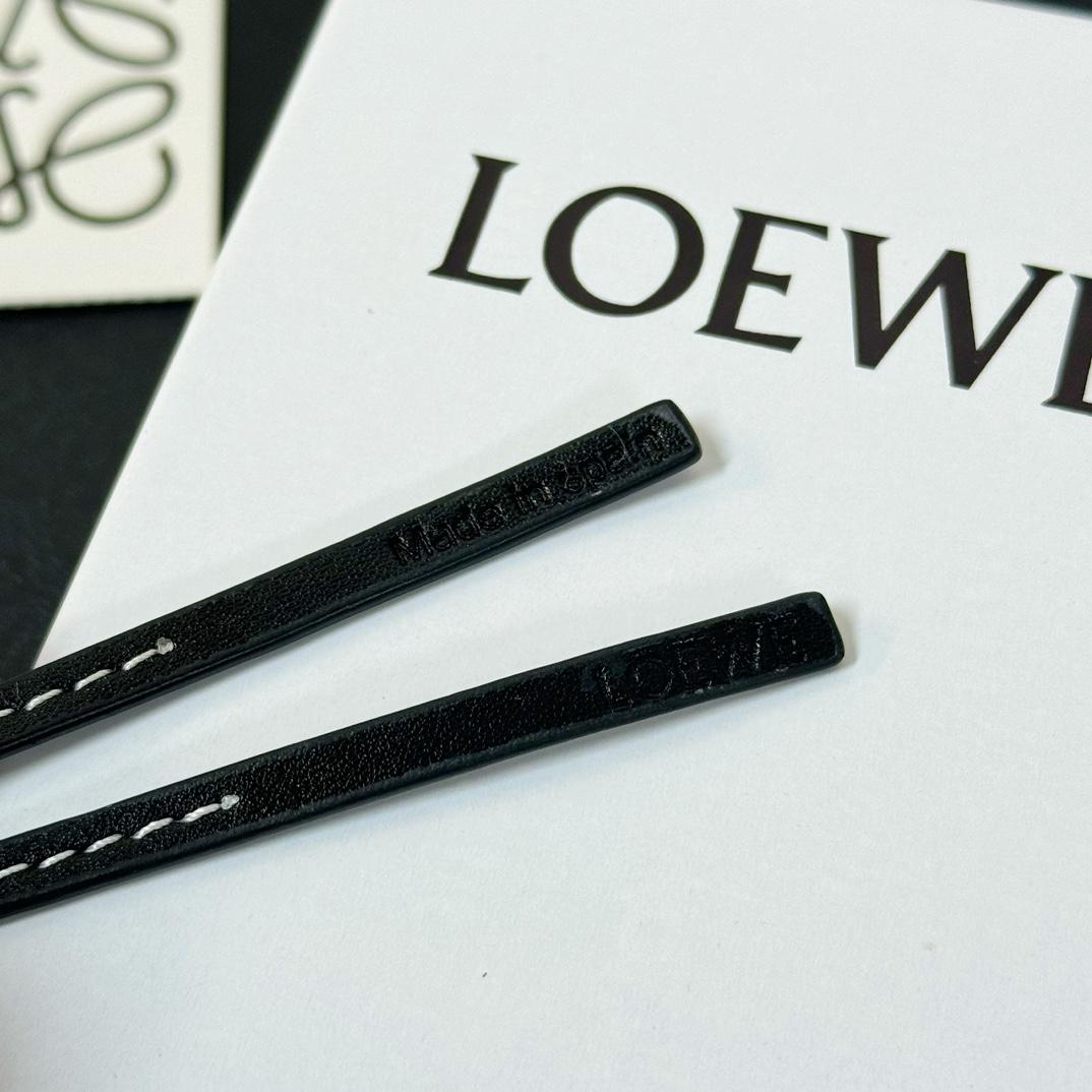 Loewe Baby Penguin Charm In Felt And Calfskin - FashionPlug