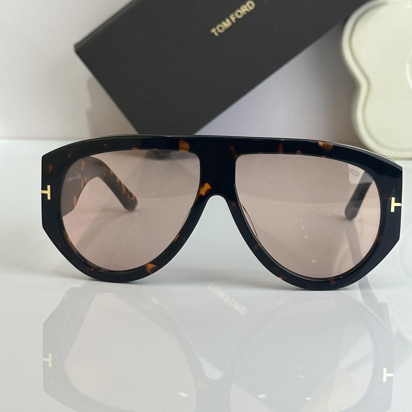 Tom Ford Bronson Sunglasses - FashionPlug