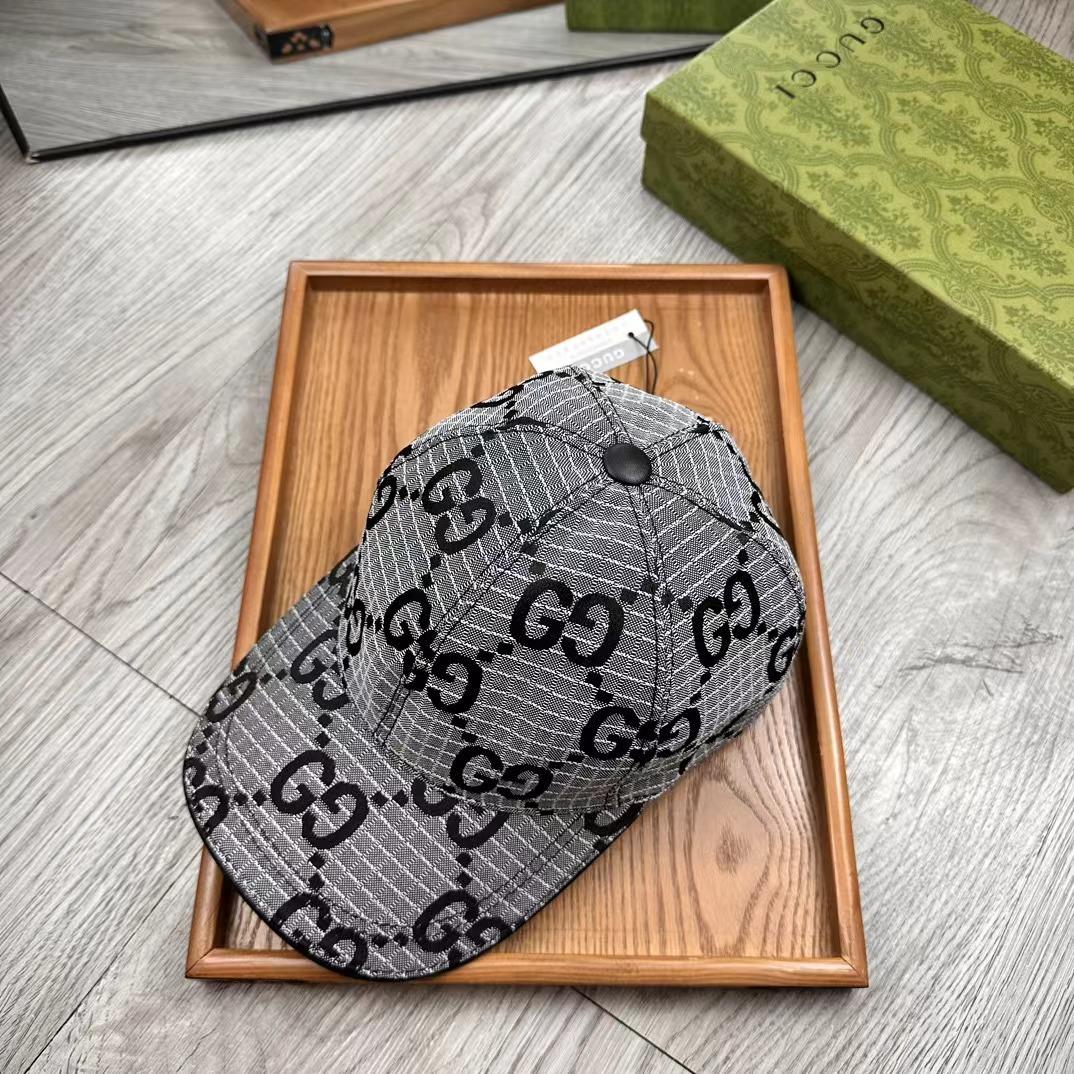 Gucci GG Baseball Cap - FashionPlug