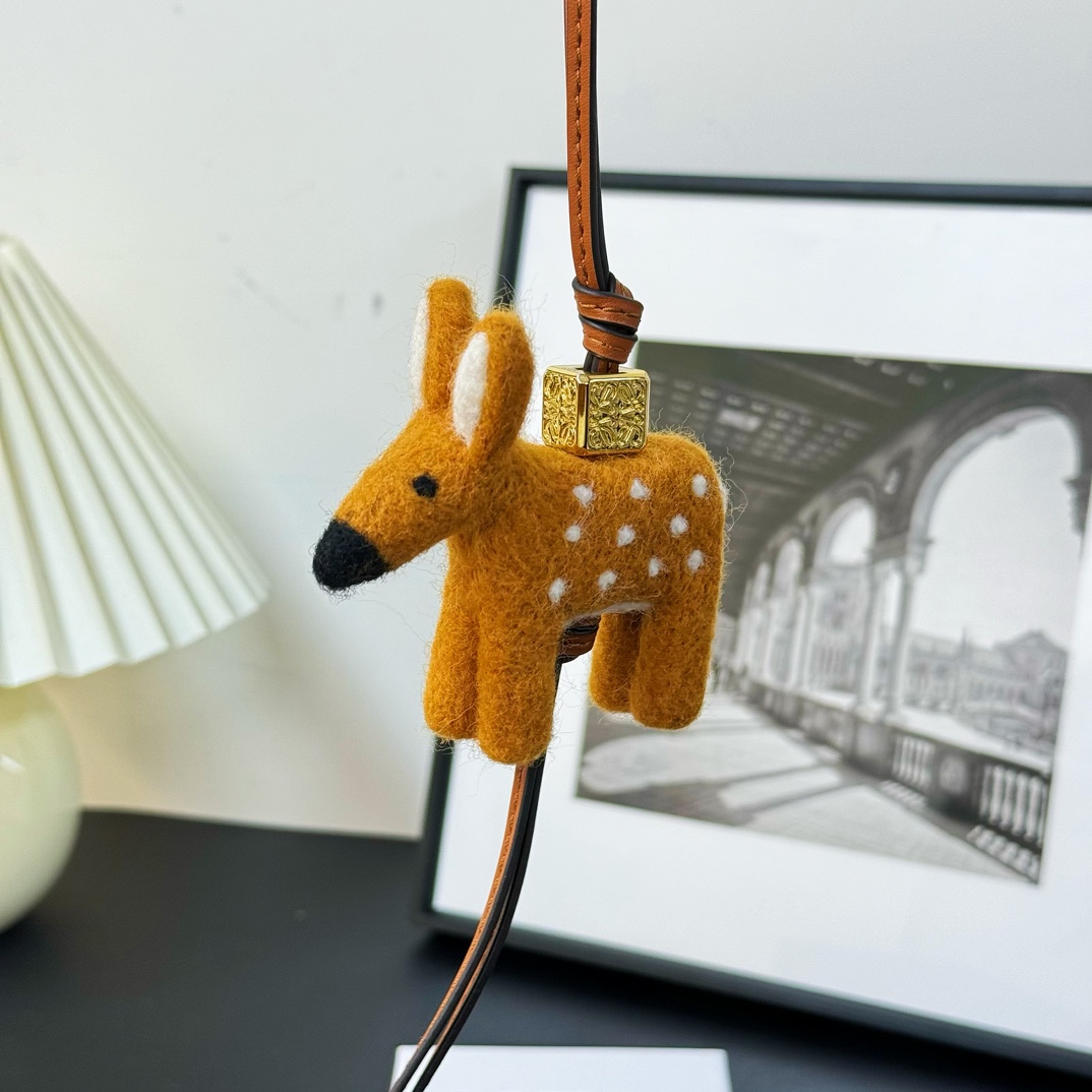 Loewe Deer Charm In Felt And Calfskin - FashionPlug