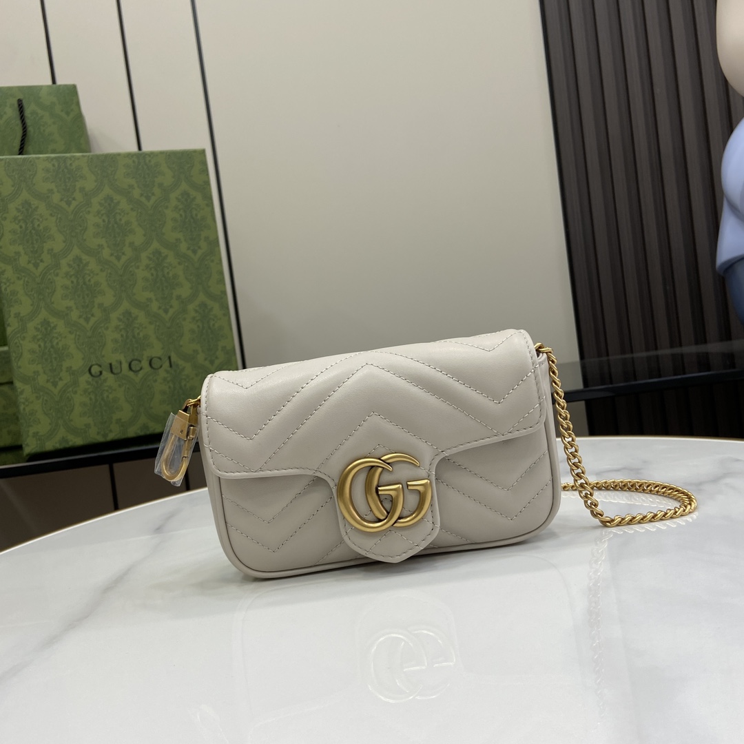Gucci GG Marmont Super Mini Bag - FashionPlug