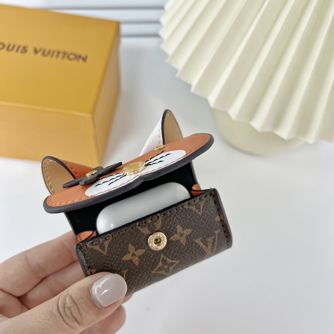 Louis Vuitton Cat Earpods Case   GI0862 - FashionPlug