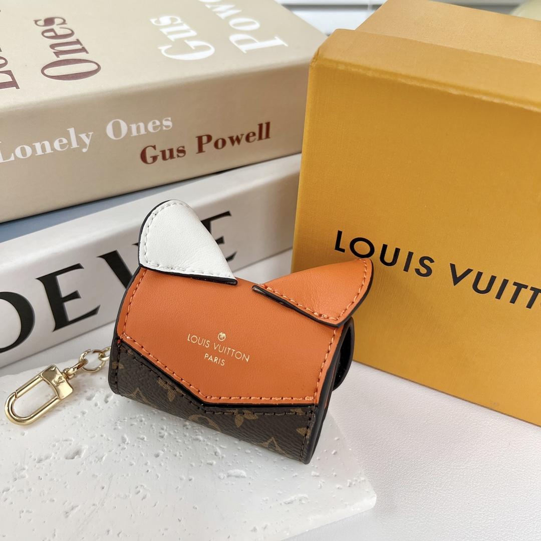 Louis Vuitton Cat Earpods Case   GI0862 - FashionPlug