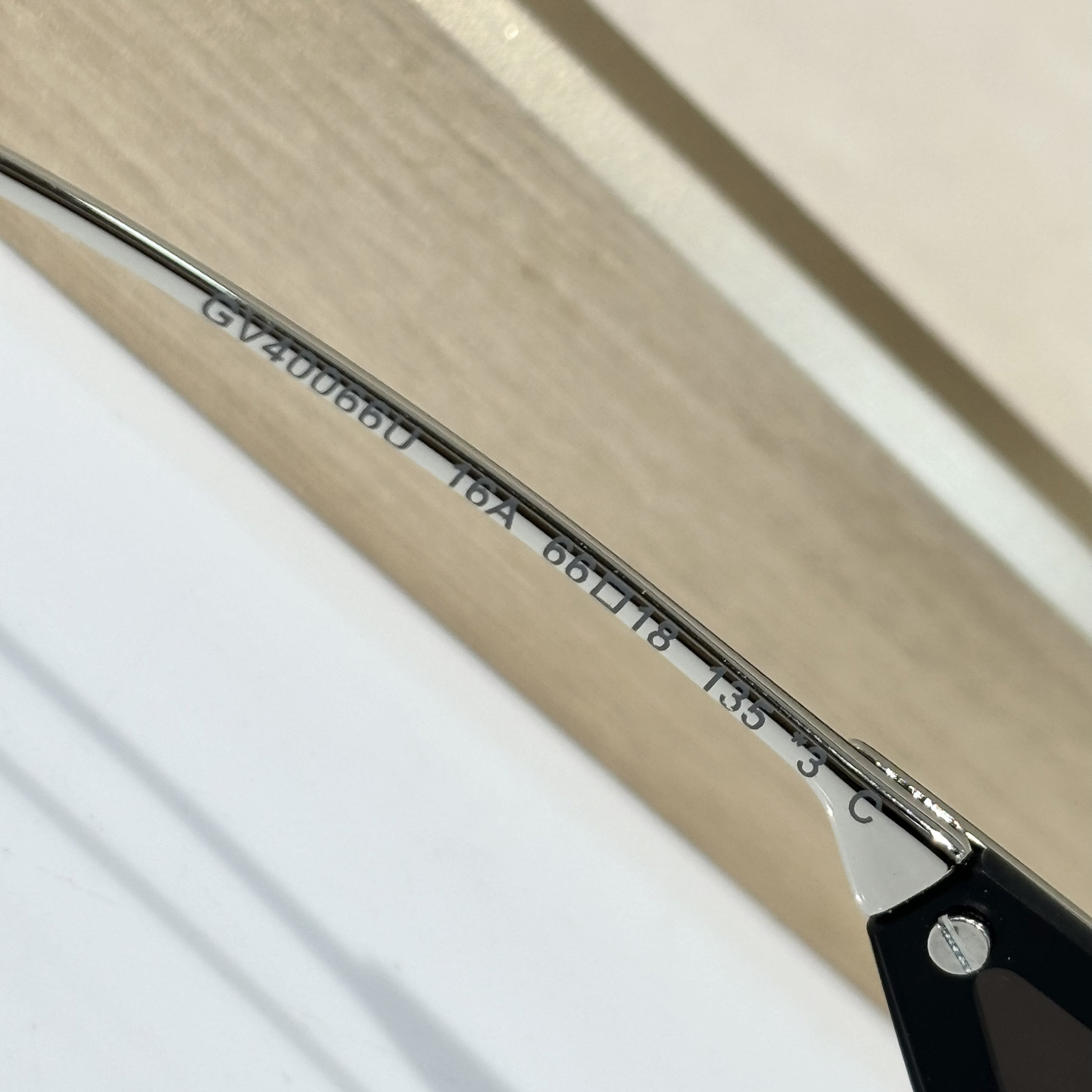 Givenchy Giv Cut Unisex Sunglasses In Metal   GV40066 - FashionPlug