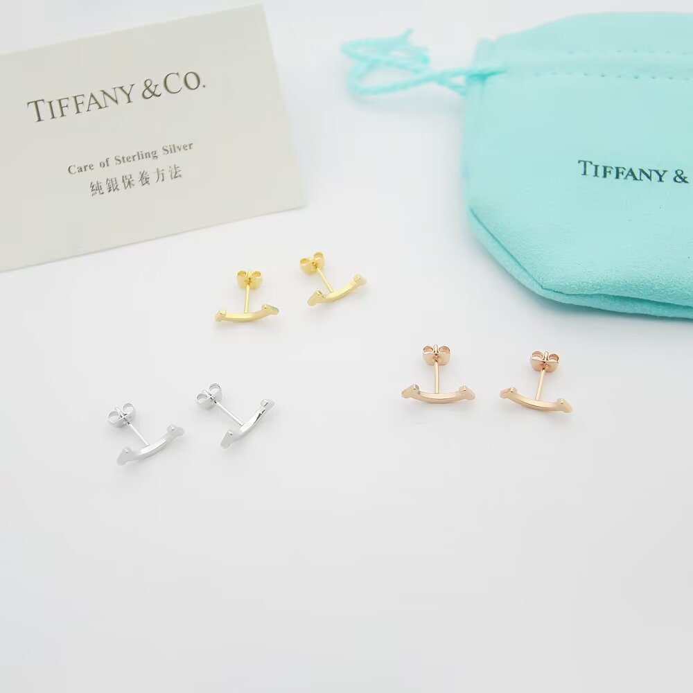 Tiffany & Co. Tiffany T Smile Earring - FashionPlug