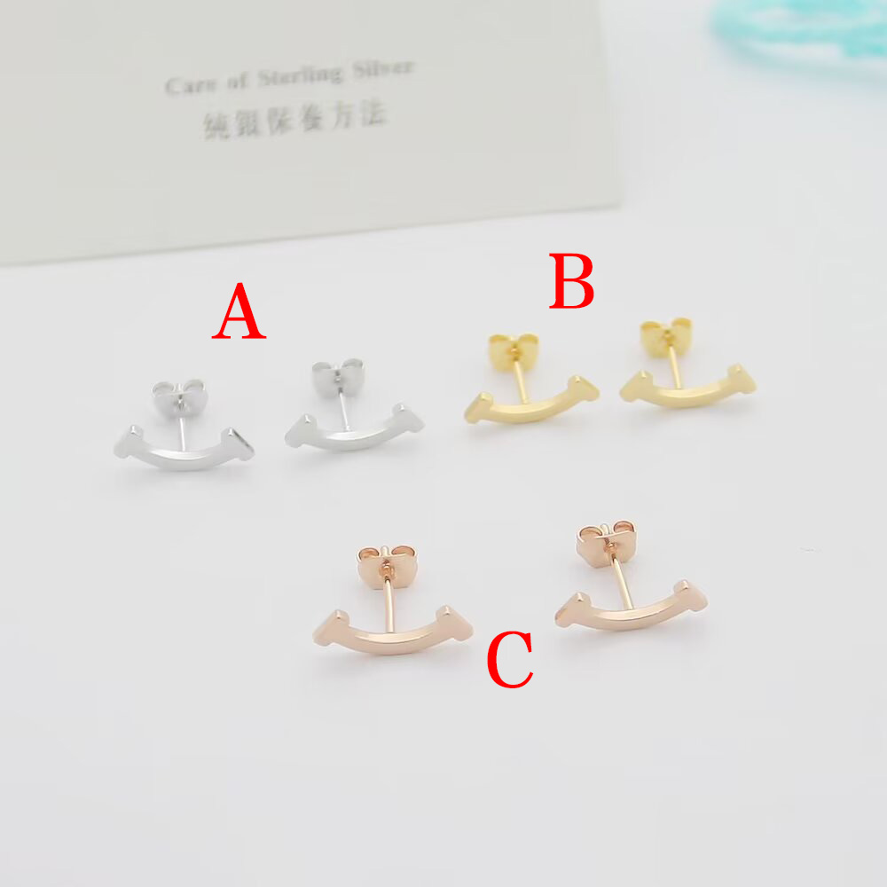 Tiffany & Co. Tiffany T Smile Earring - FashionPlug