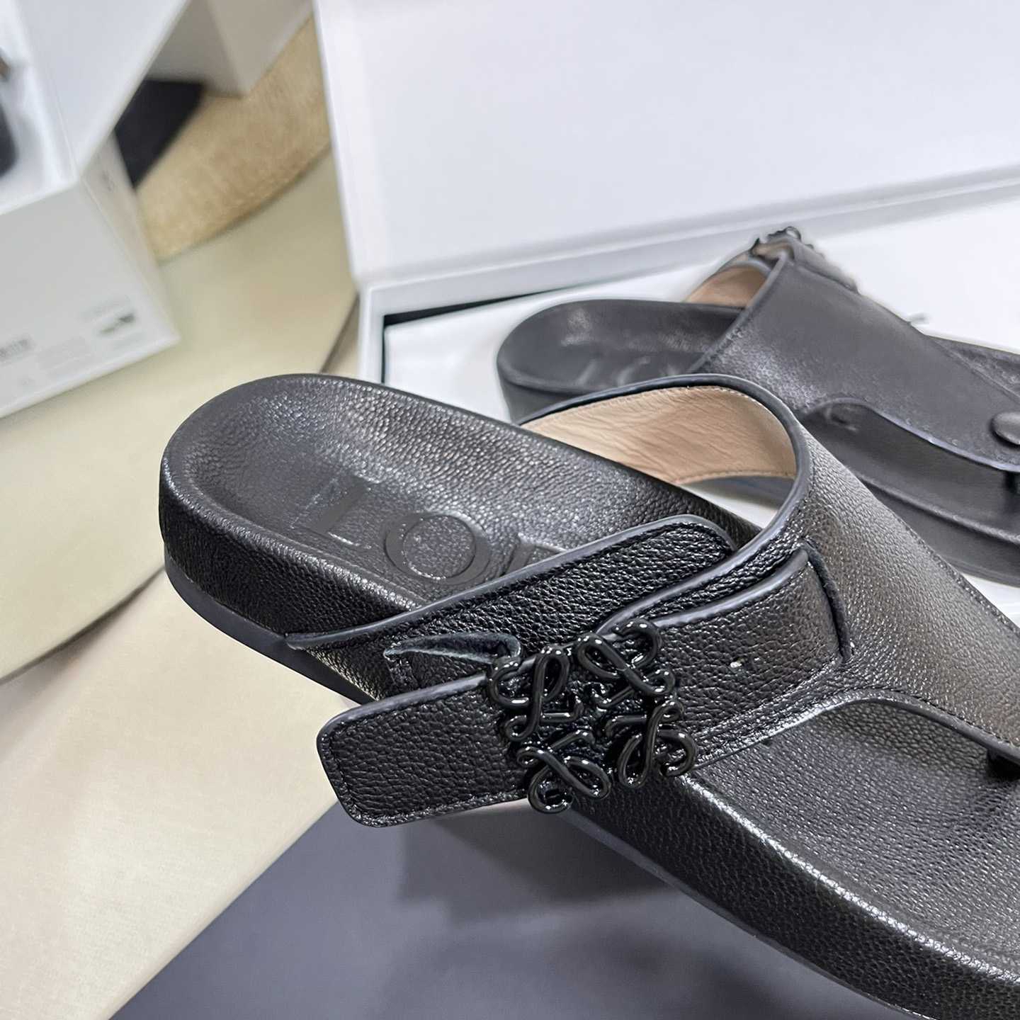 Loewe Anagram Ease Sandal In Kidskin - FashionPlug