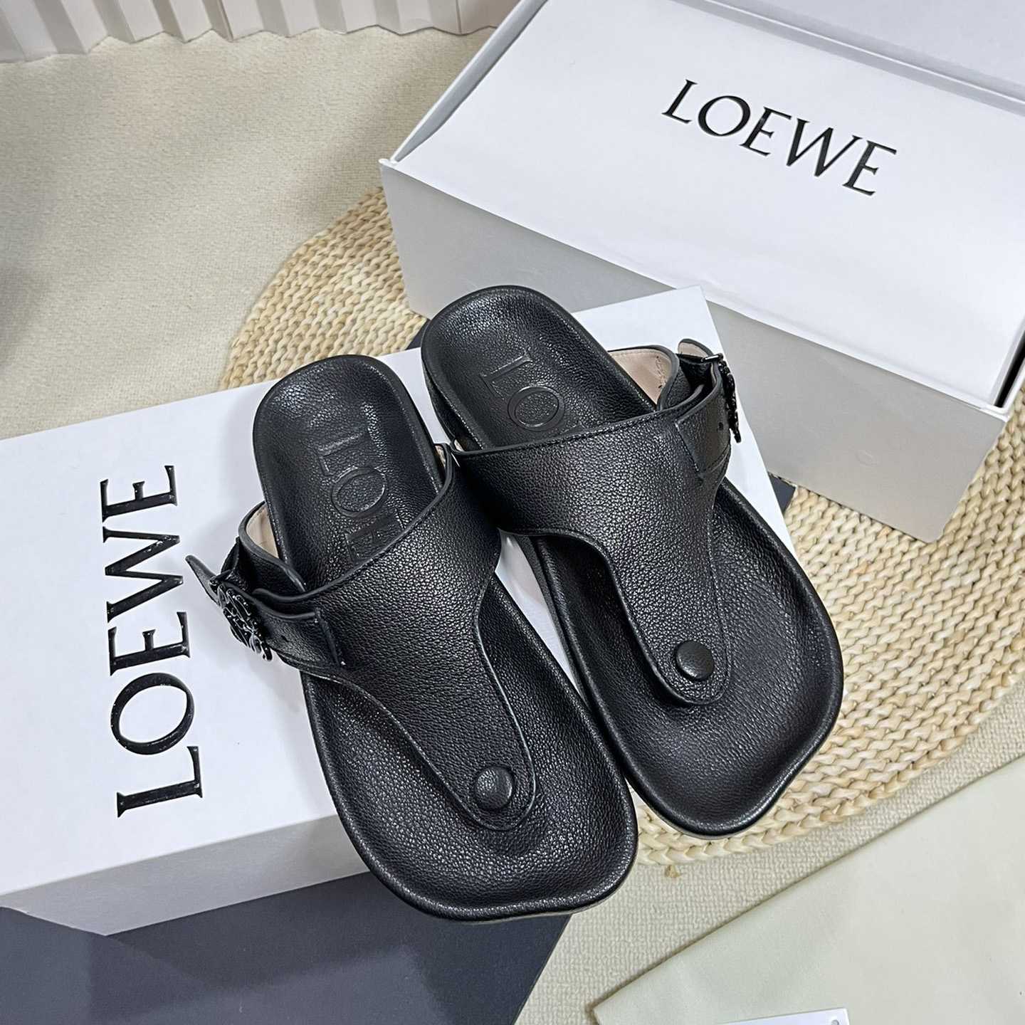 Loewe Anagram Ease Sandal In Kidskin - FashionPlug