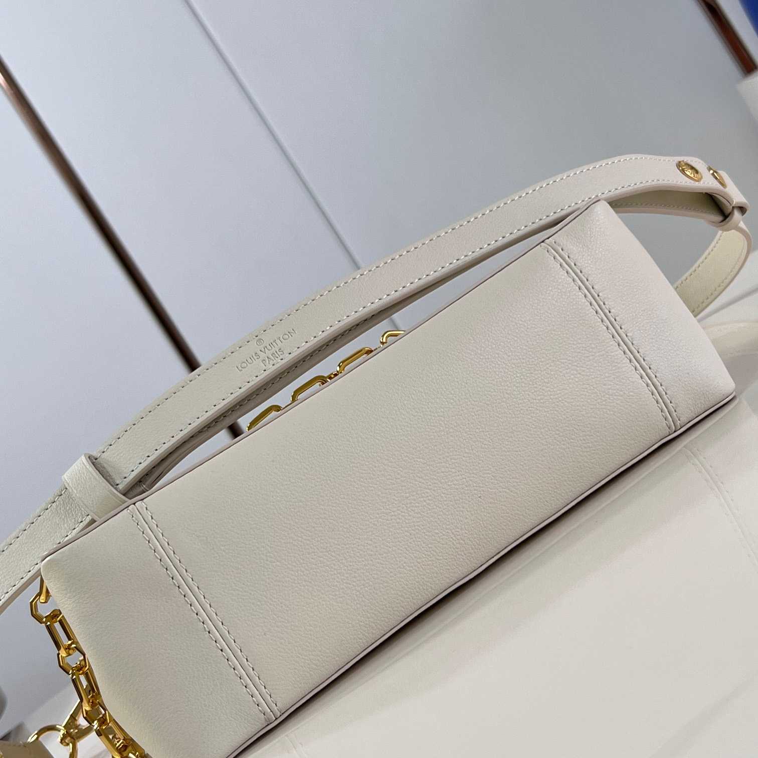 Louis Vuitton Dauphine Soft MM   M25050 - FashionPlug