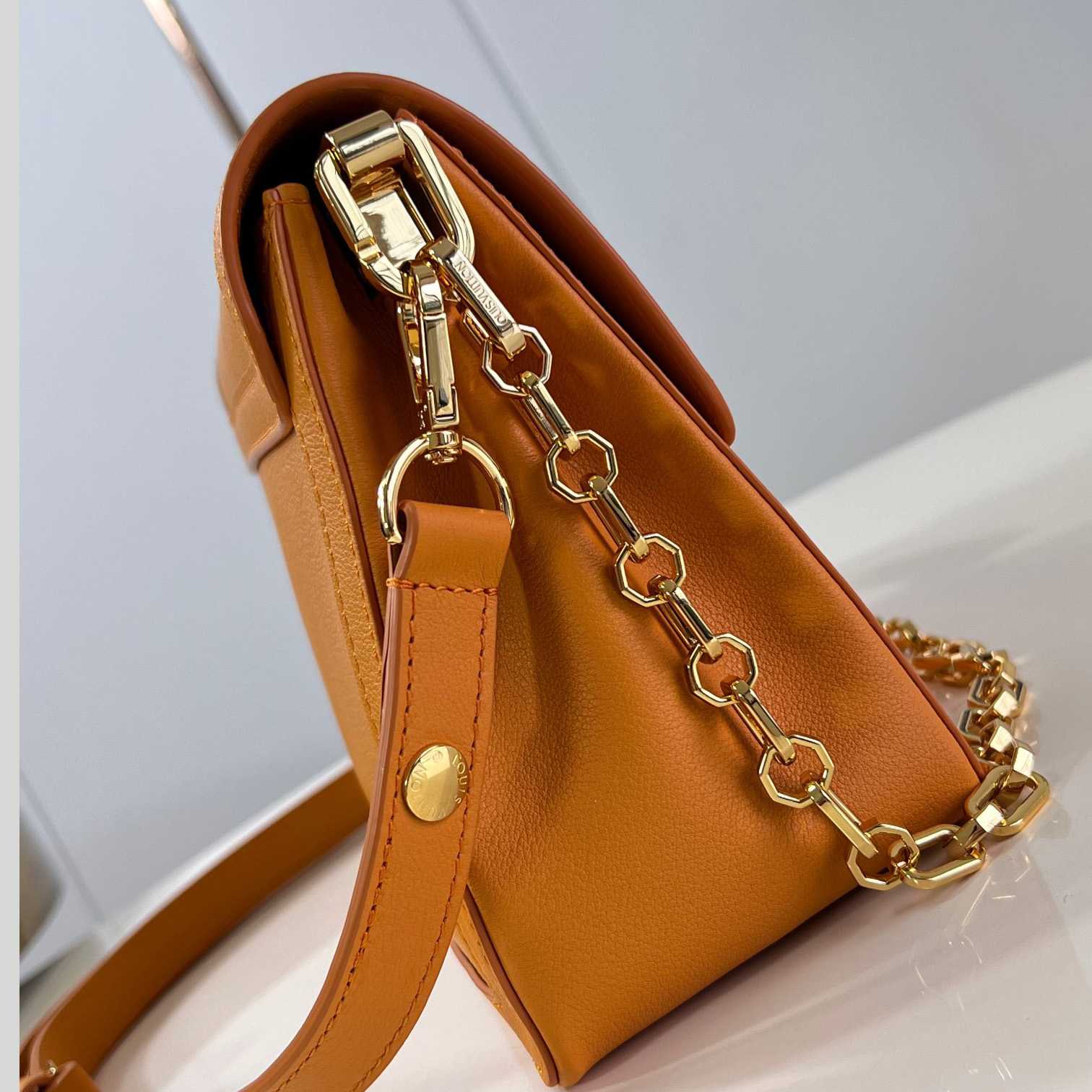 Louis Vuitton Dauphine Soft MM   M25048 - FashionPlug