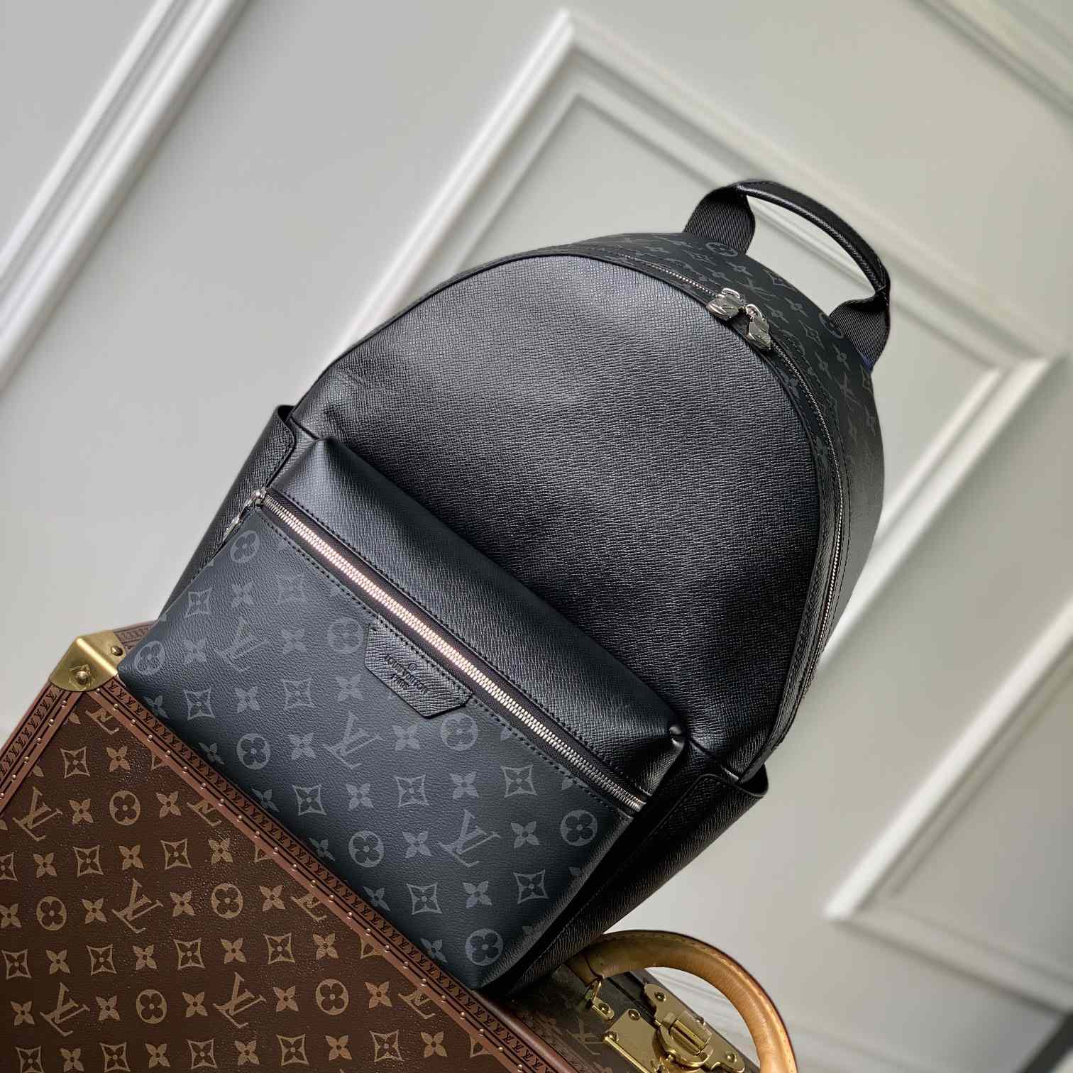 Louis Vuitton Discovery Backpack   M31033 - FashionPlug