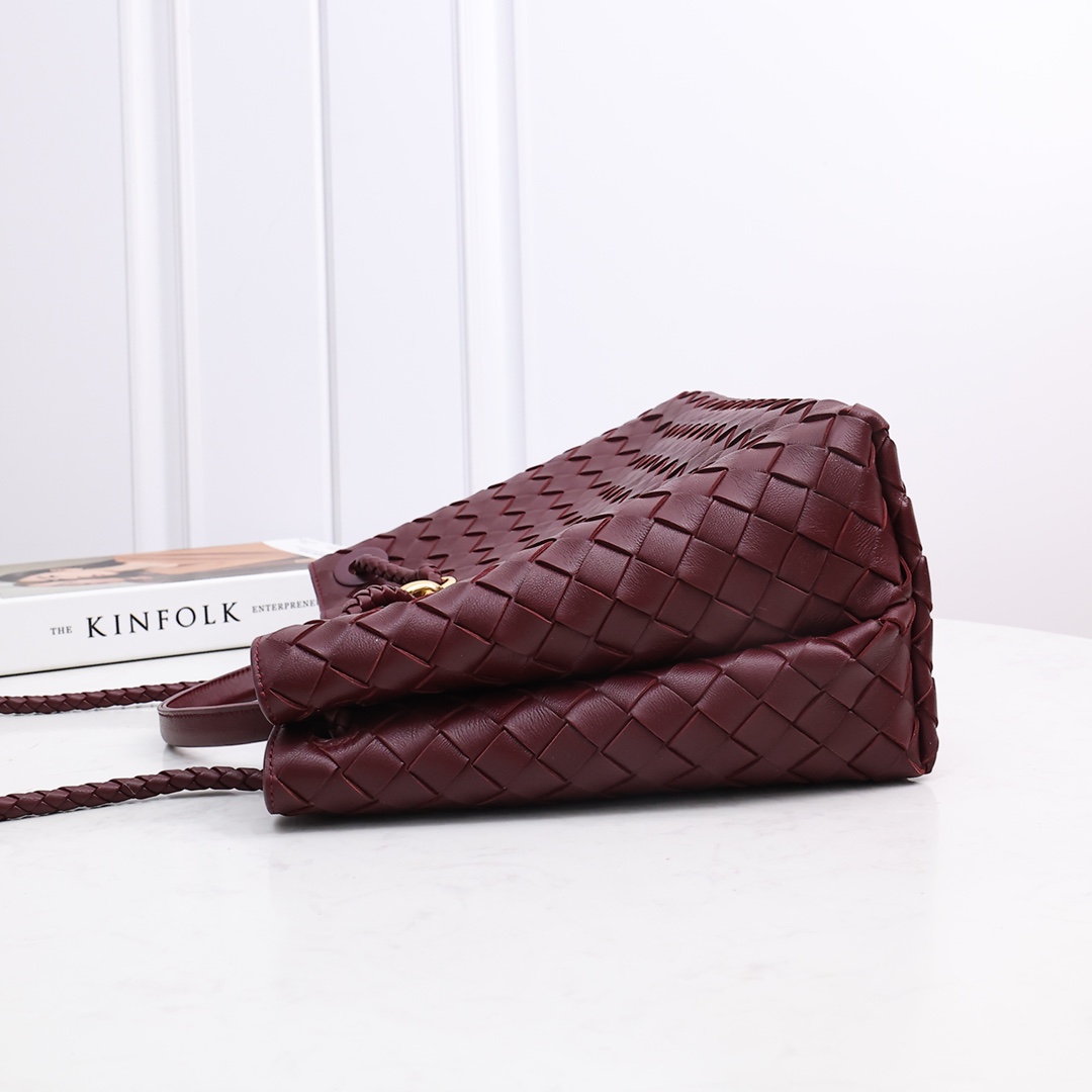 Bottega Veneta Medium Andiamo  32*24*12CM - FashionPlug