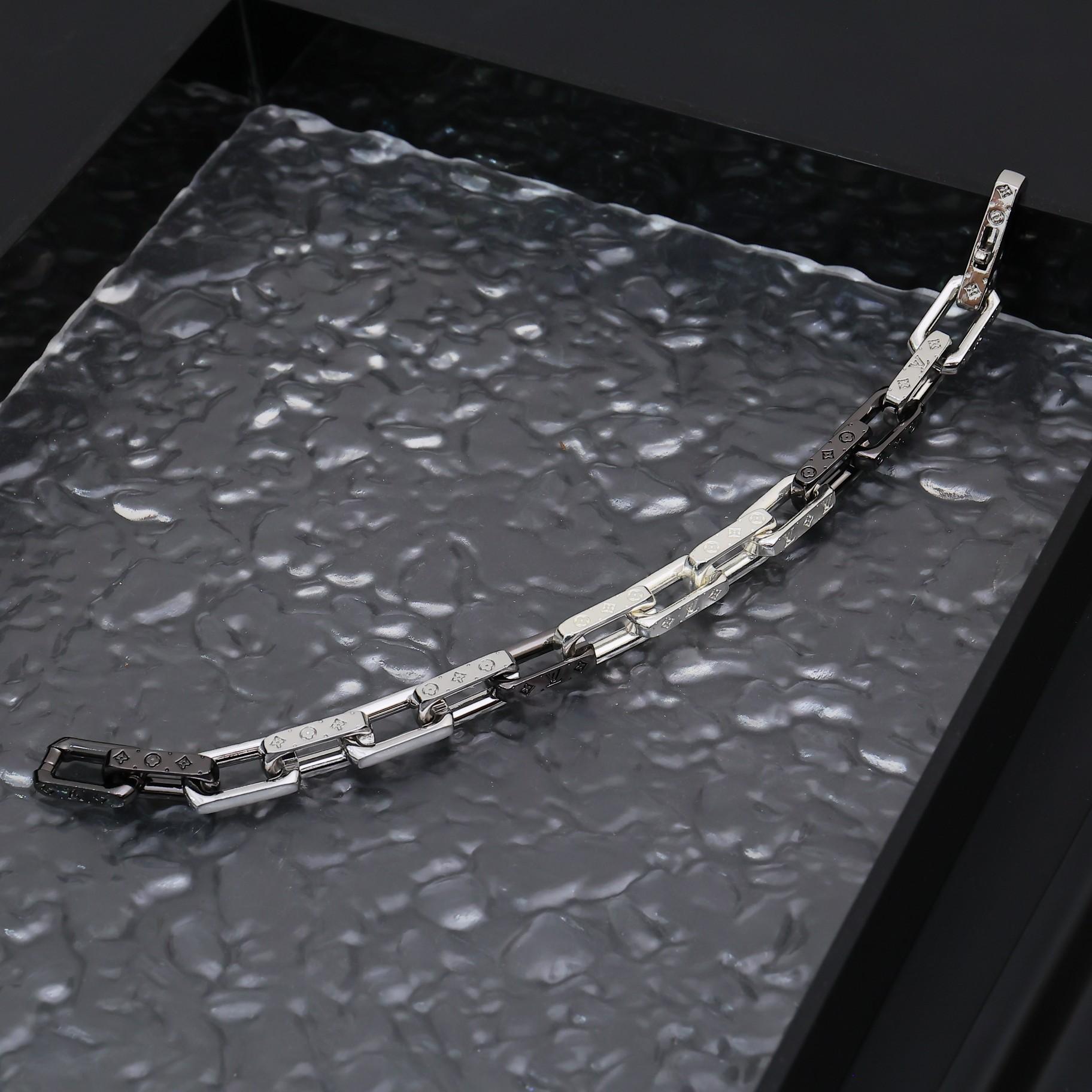 Louis Vuitton Monogram Chain Bracelet   M00686 - FashionPlug