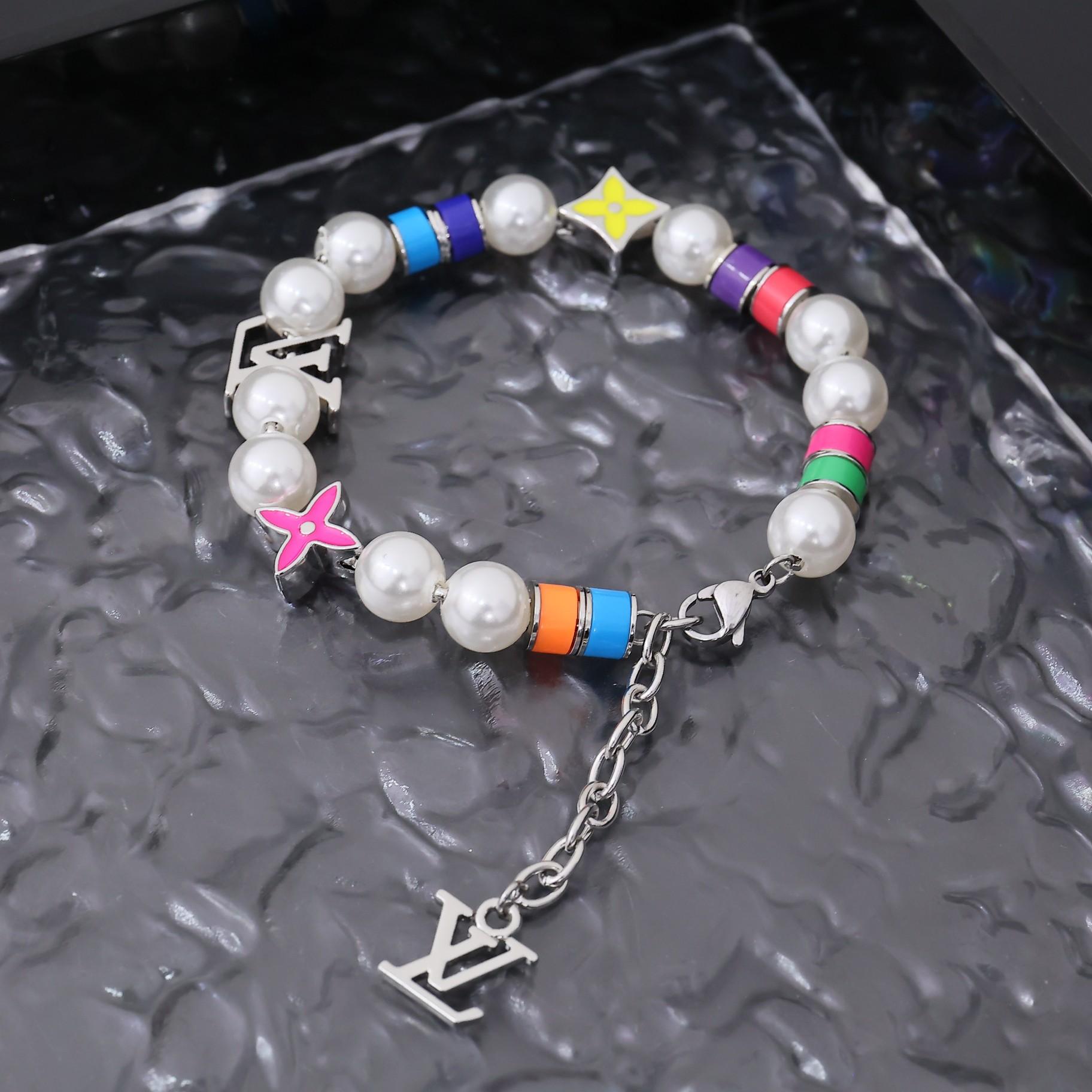 Louis Vuitton MNG Pearls Party Bracelet    M1264A - FashionPlug