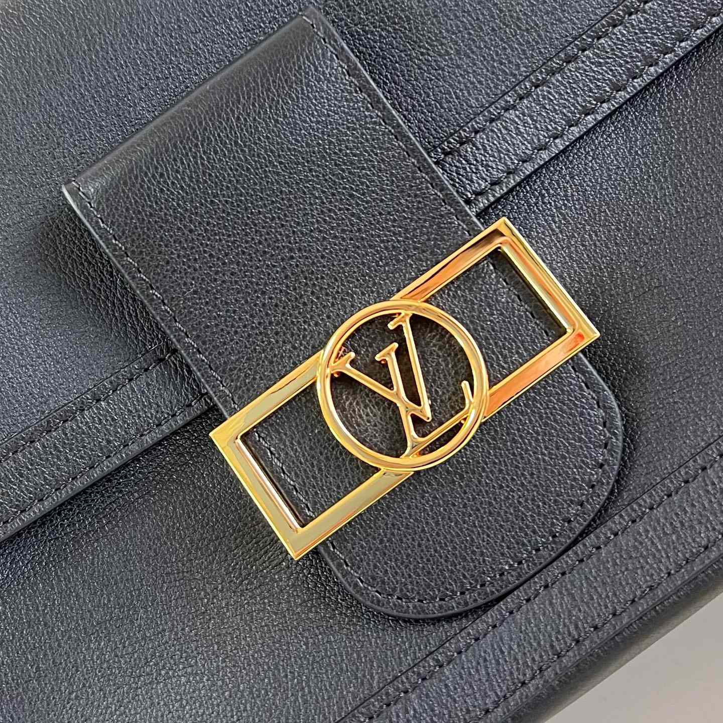 Louis Vuitton Dauphine Soft MM   M25209 - FashionPlug