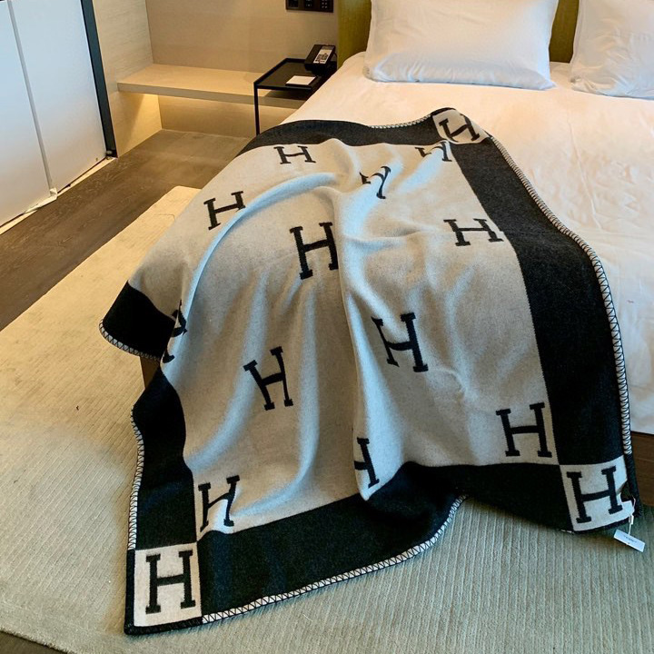 Hermes Blanket   163*137cm - FashionPlug