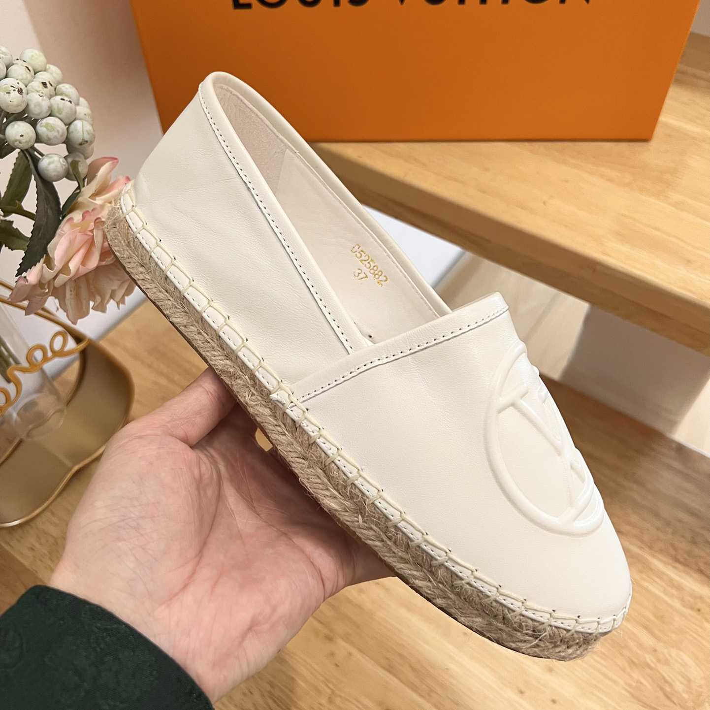 Louis Vuitton Starboard Flat Espadrille      1ABVLU - FashionPlug
