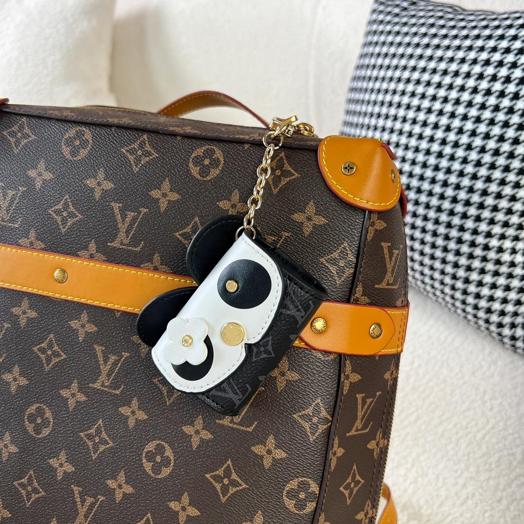 Louis Vuitton Panda Earpods Case    GI0861 - FashionPlug
