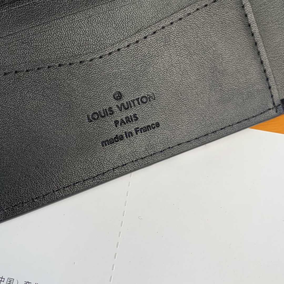 Louis Vuitton Monogram Wallet  M69037 - FashionPlug