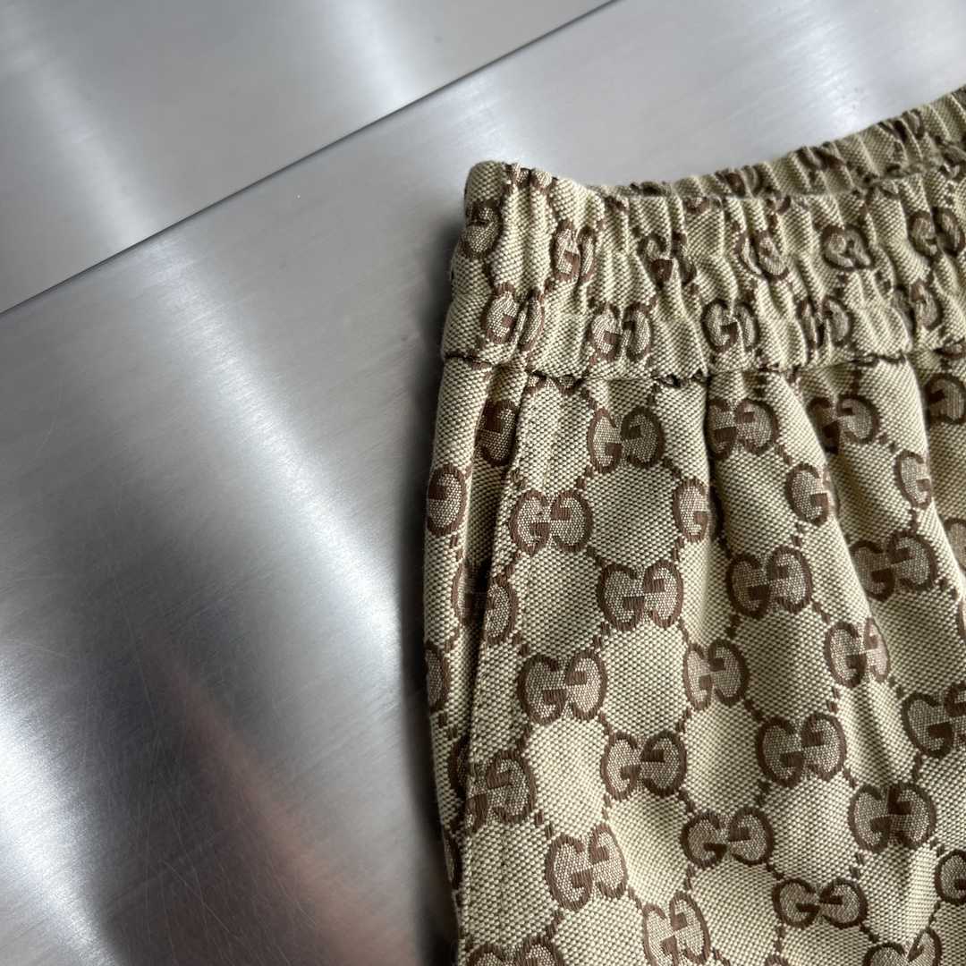Gucci GG Supreme Pants - FashionPlug