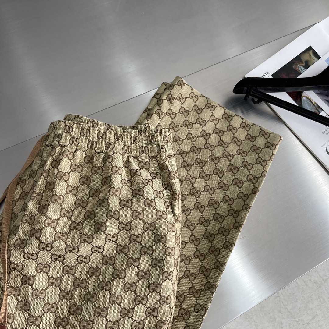Gucci GG Supreme Pants - FashionPlug