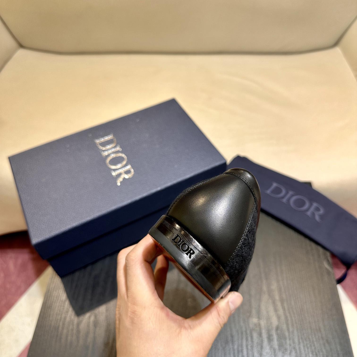 Dior Oblique Loafer - FashionPlug