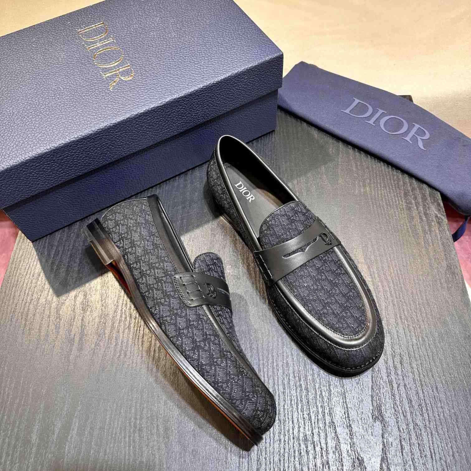 Dior Oblique Loafer - FashionPlug