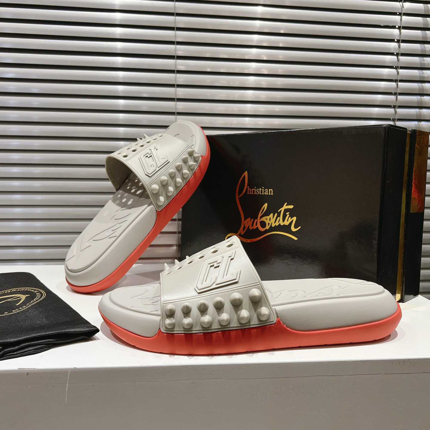 Christian Louboutin Take It Easy Summer Mule - FashionPlug