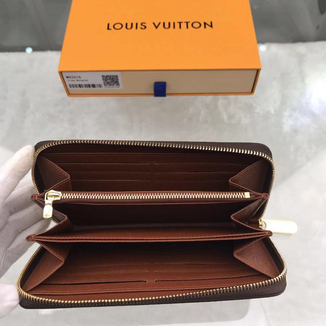 Louis Vuitton Zippy Wallet     M42616 - FashionPlug