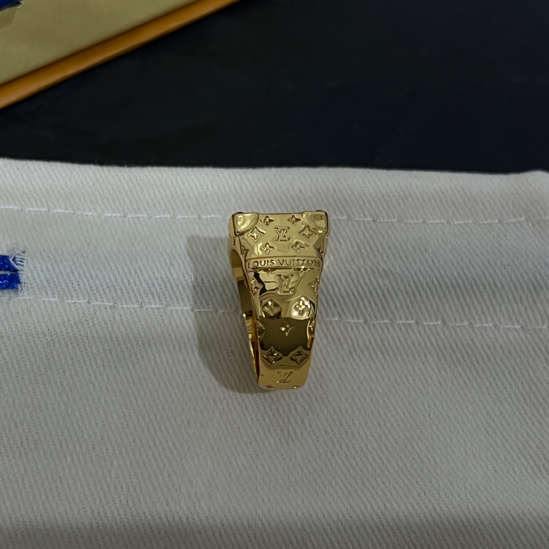 Louis Vuitton LV Rope Ring    M1543L - FashionPlug