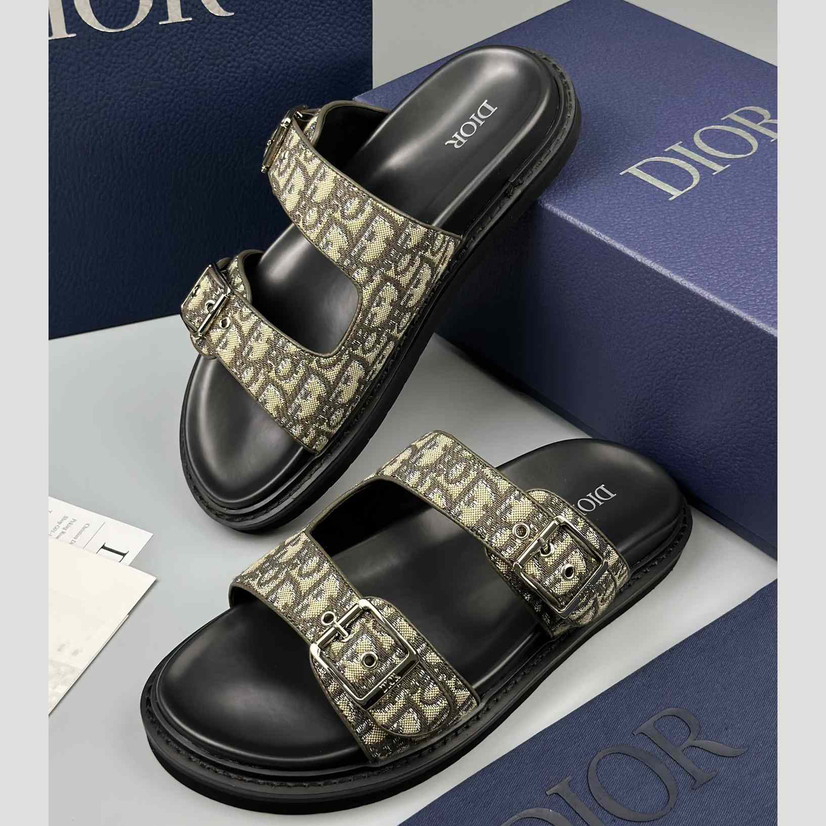 Dior Aqua Sandal - FashionPlug