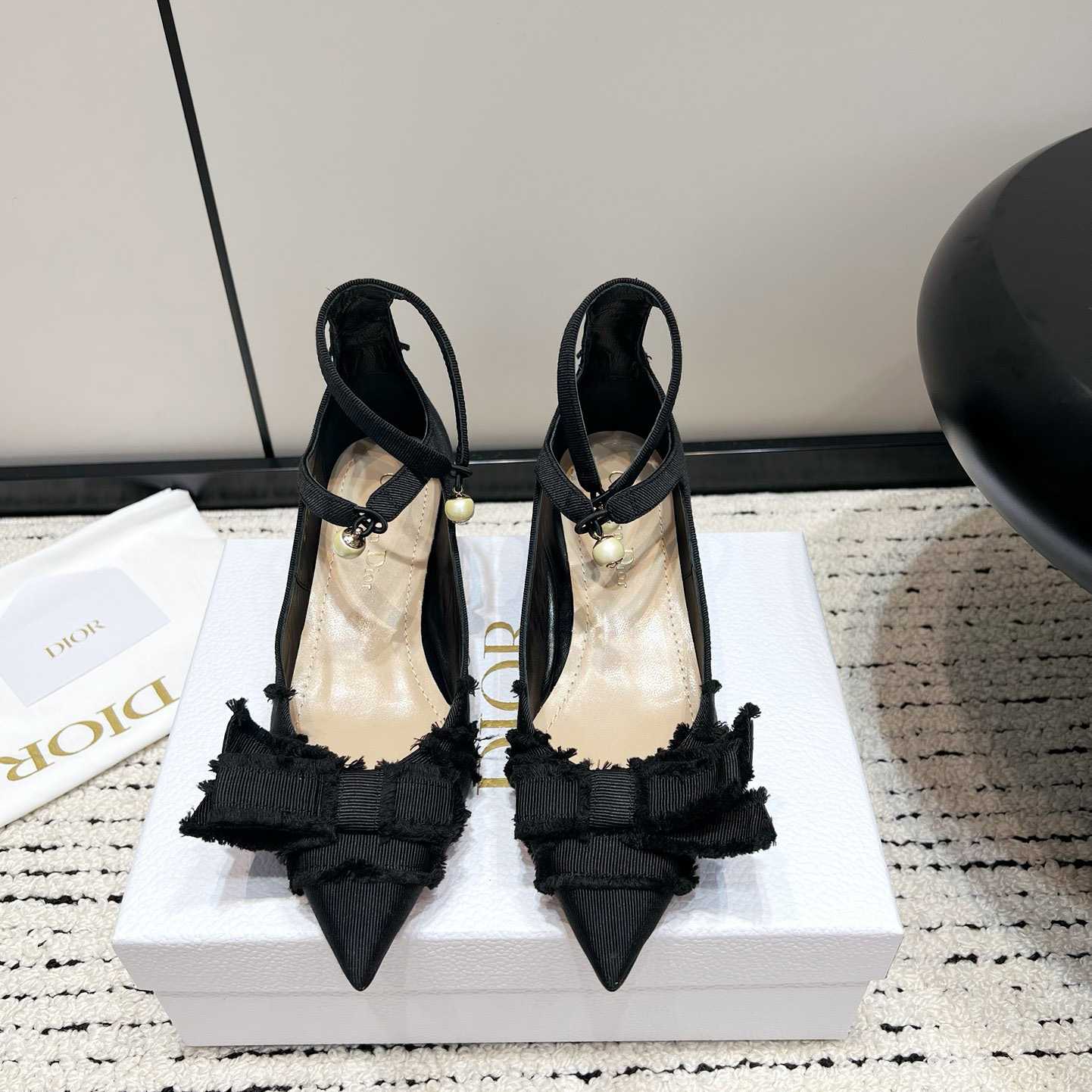 Dior Adiorable Pump - FashionPlug