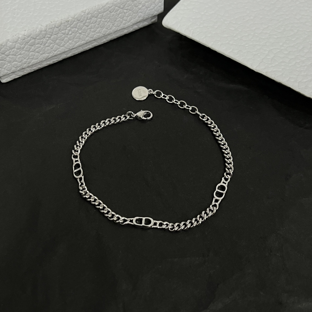 Dior CD Icon Thin Chain Link Bracelet - FashionPlug