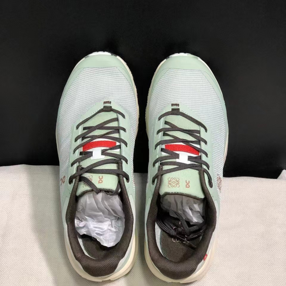 Loewe x On ‘Cloudventure’ Low Top Lace Up Sneakers - FashionPlug