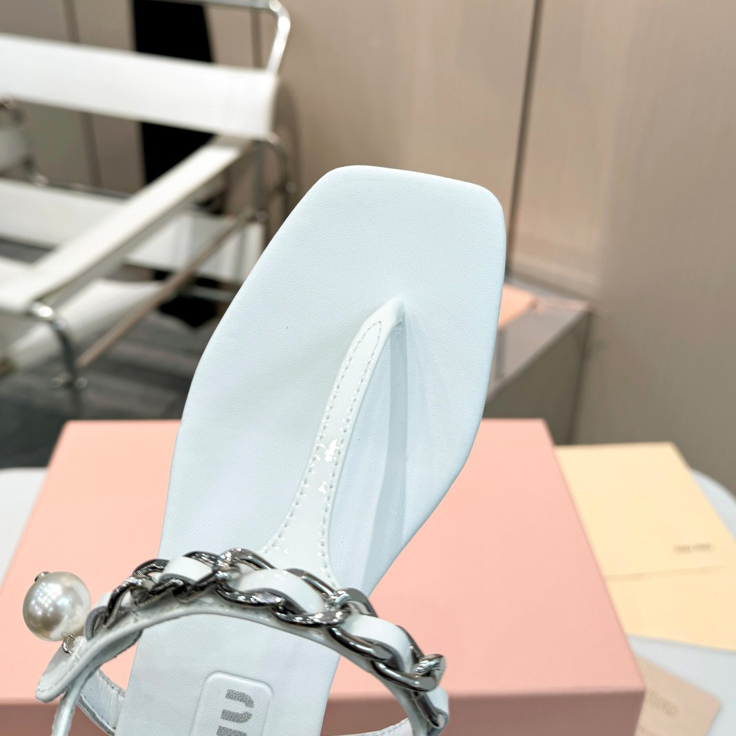Miu Miu Patent Leather Thong Sandals - FashionPlug
