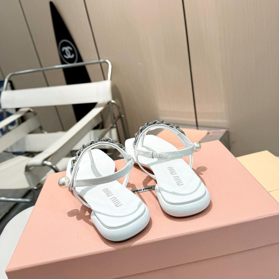 Miu Miu Patent Leather Thong Sandals - FashionPlug