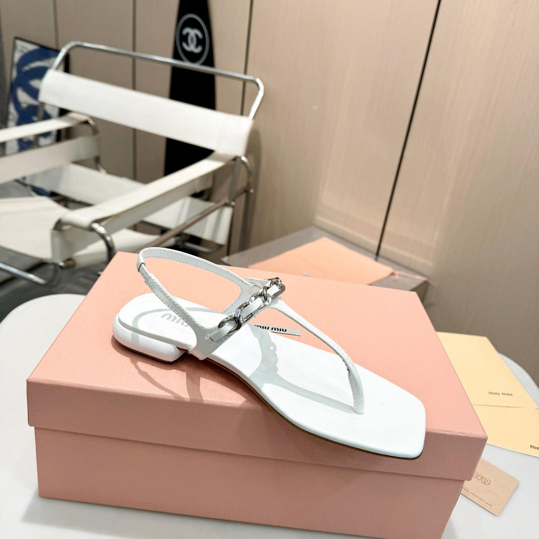 Miu Miu Patent Leather Thong Sandals - FashionPlug