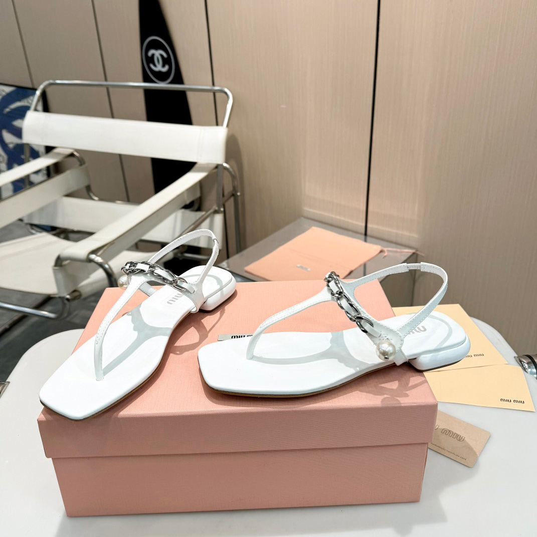 Miu Miu Patent Leather Thong Sandals - FashionPlug