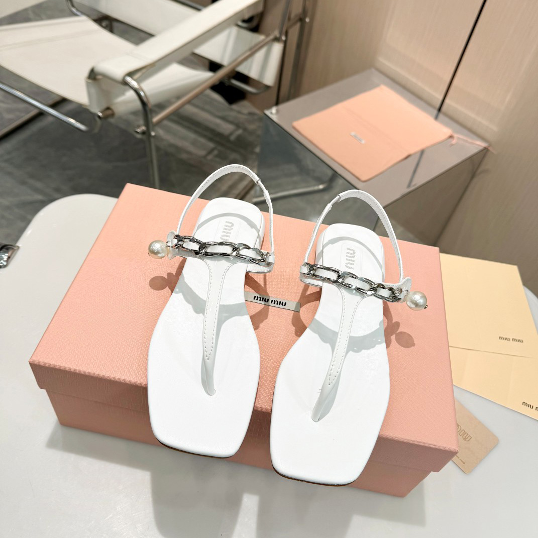 Miu Miu Patent Leather Thong Sandals - FashionPlug