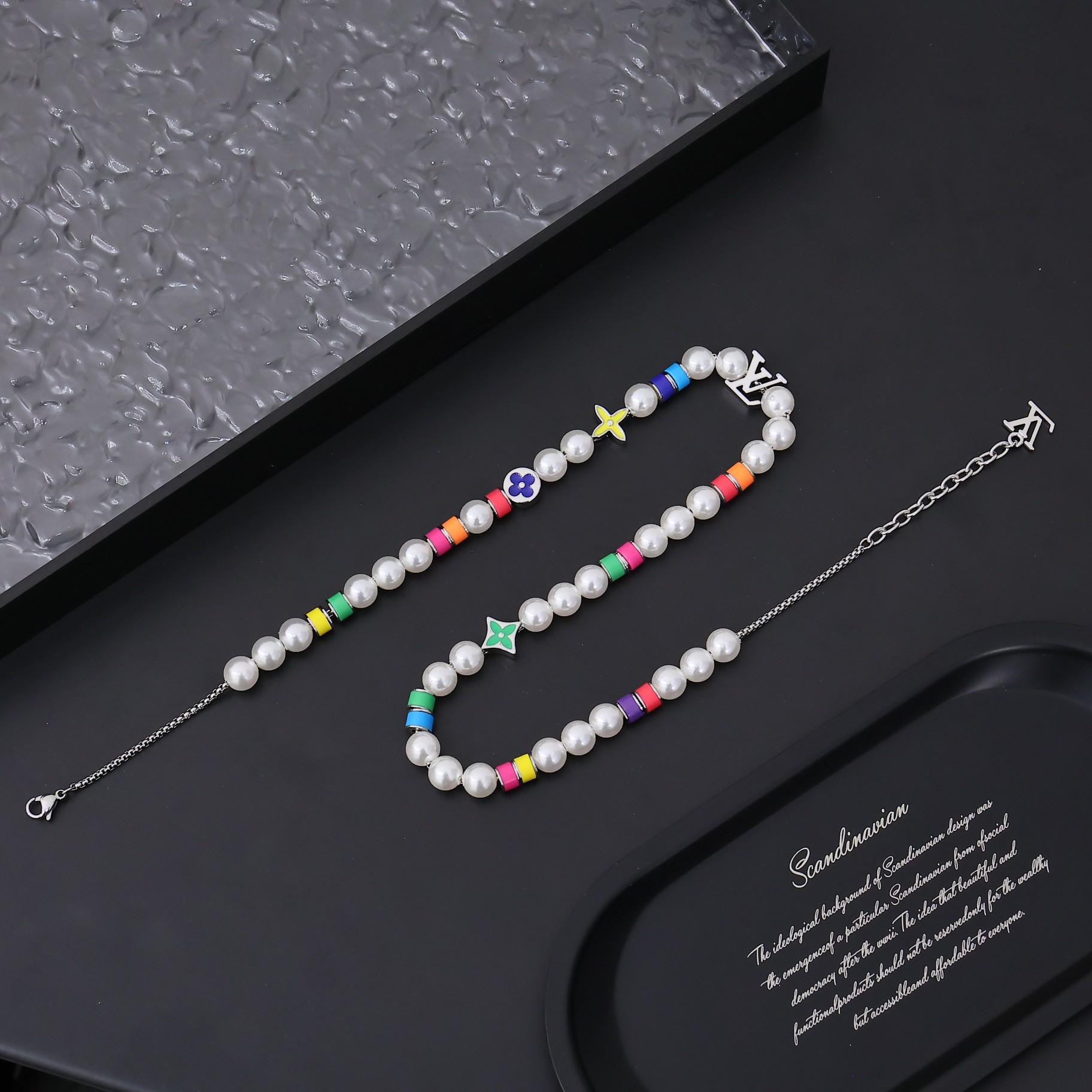 Louis Vuitton MNG Pearls Party Necklace   M01500 - FashionPlug