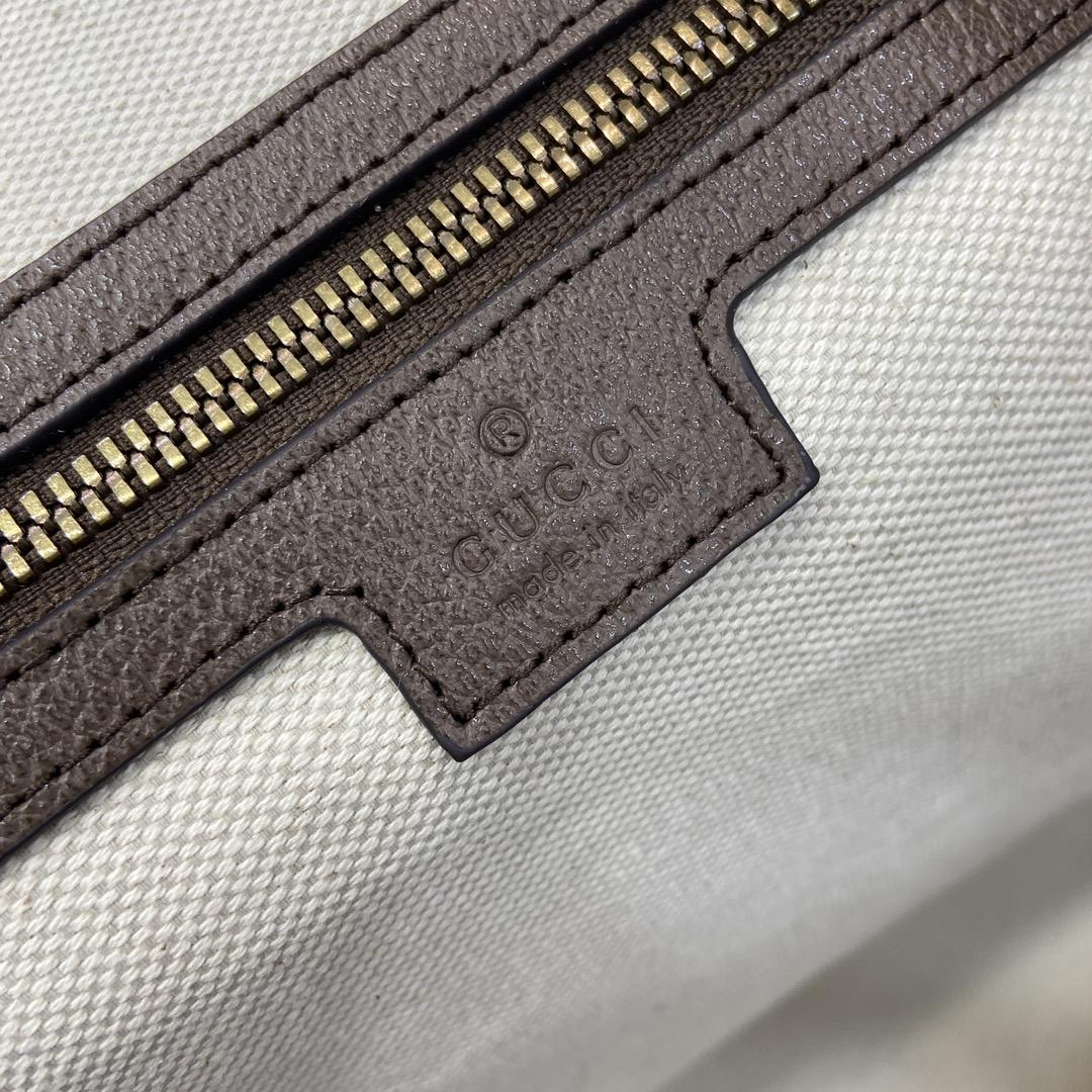 Gucci Savoy Medium Duffle Bag  - FashionPlug
